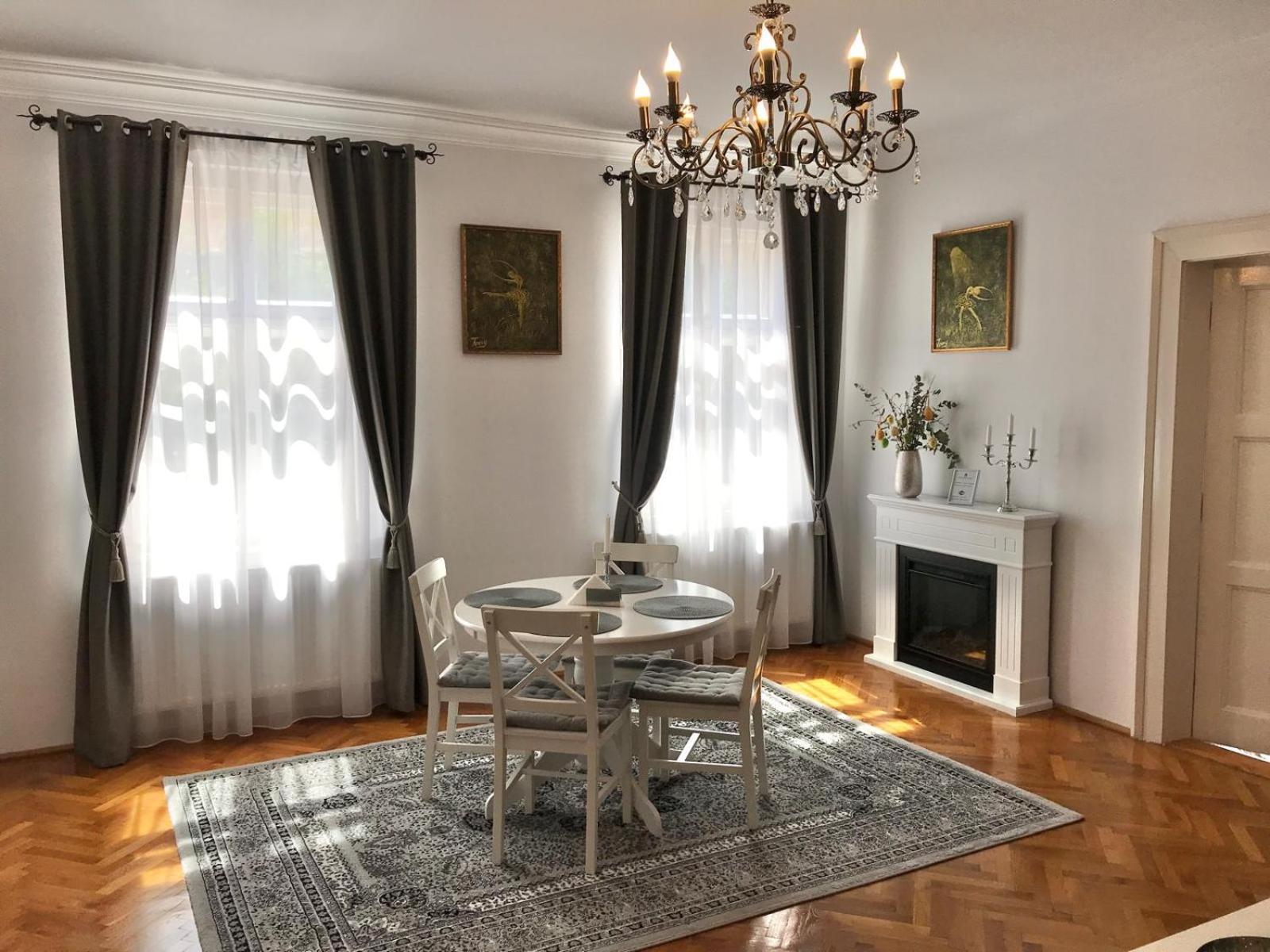 Residence Piata Armelor Сибиу Екстериор снимка